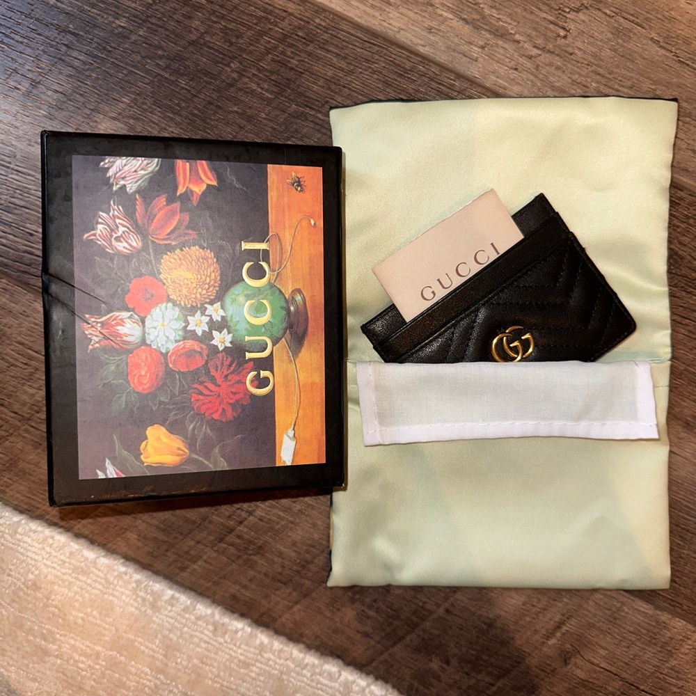 Gucci Marmont card case (auth +BNIB)